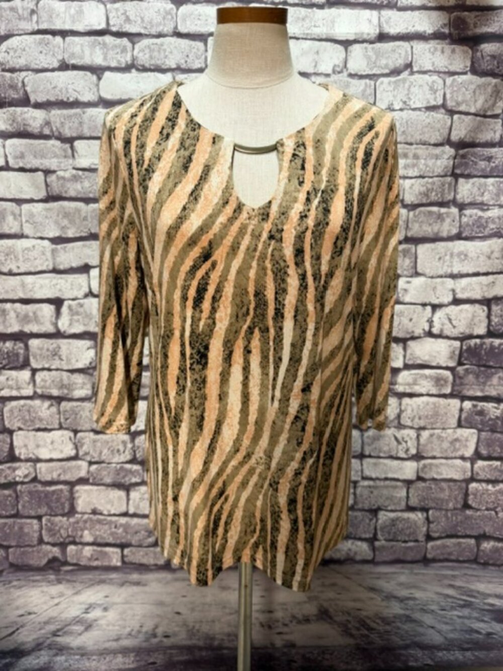 Dana Buchman White, Brown & Peach 3/4 Sleeve Blouse Size L